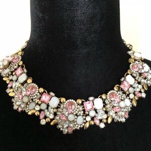 BNWT fashion crystal statement necklace